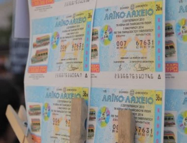 Ελληνίδα ηθοποιός κέρδισε το λαχείο και αγόρασε αυτοκίνητο (φώτο)